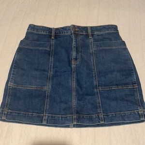 Denim skirt with huge pockets!
